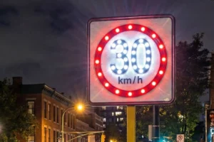 Catálogo de señalamientos viales SCT Señalamientos viales preventivos, restrictivos e informativos Significado de los señalamientos viales Señalamientos viales horizontales y verticales Venta de señalamientos viales en México NOM-034-SCT2 (Norma Oficial Mexicana de señalización) Señalamientos viales de zona de obras Señalamientos viales para estacionamientos