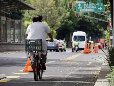 Ciclovía Insurgentes. un beneficio para miles de personas. Foto: SEMOVI